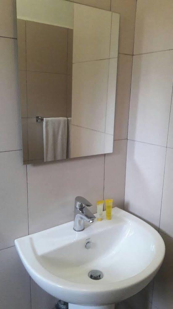 Sea View Hotel Kolombo Dış mekan fotoğraf